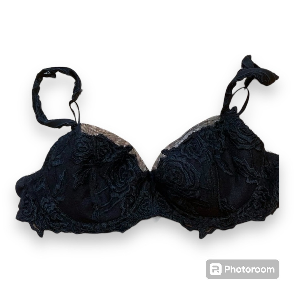 Roselle 36B black lace bra with no push up